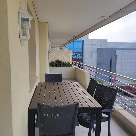 Homelystay - Marbella, Marina Banus Apartment *