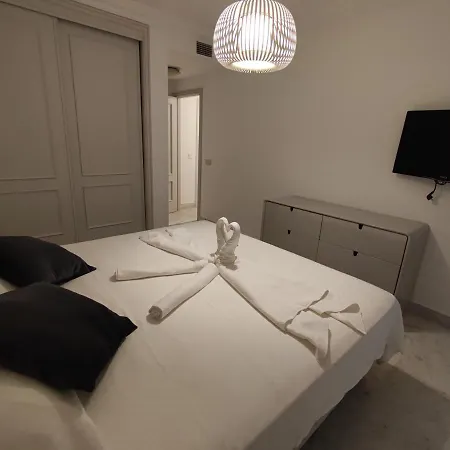 Homelystay - Marbella, Marina Banus Apartment Marbella