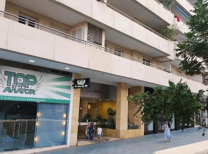 Homelystay - Marbella, Marina Banus アパート *
